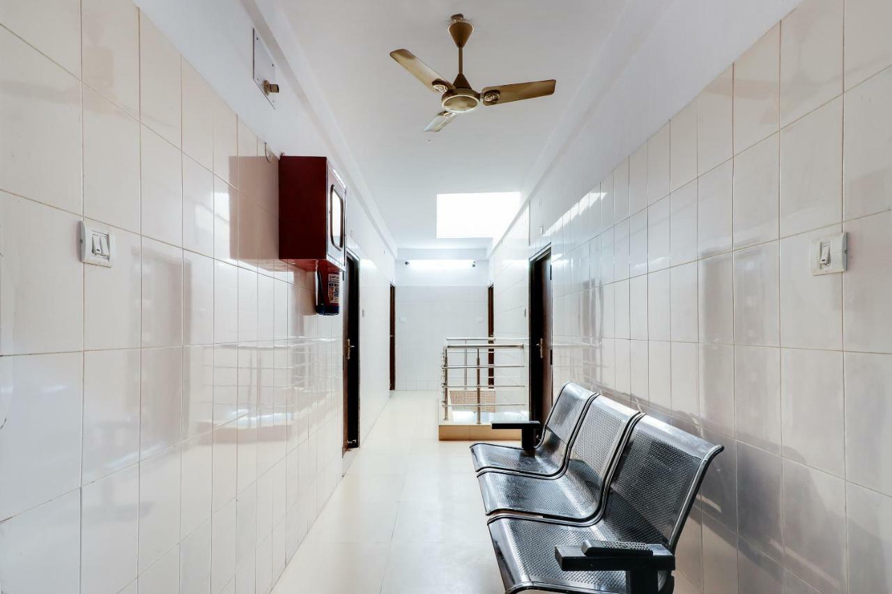 Spot On 38567 Hotel Aryan 勒克瑙 外观 照片