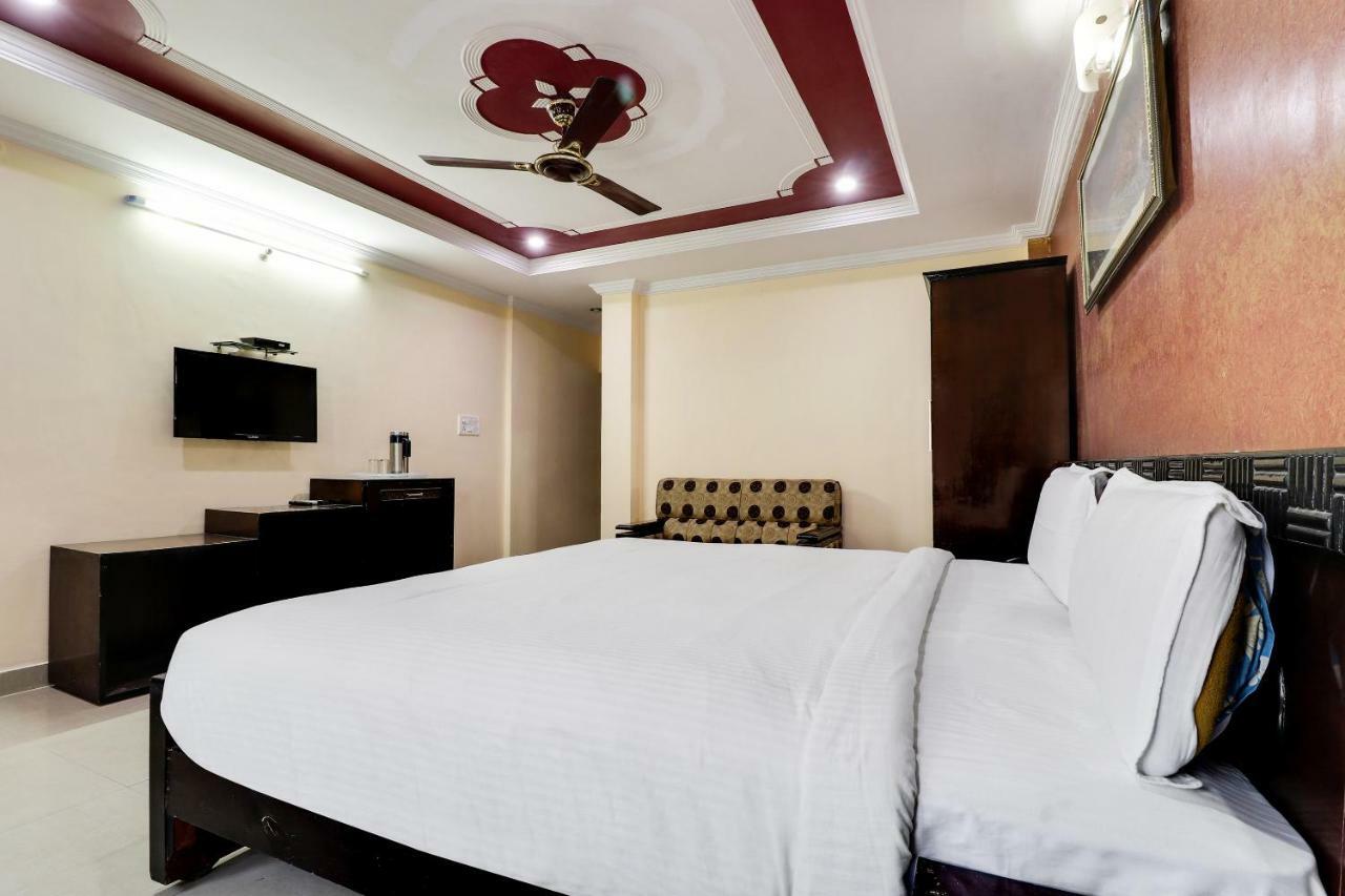 Spot On 38567 Hotel Aryan 勒克瑙 外观 照片